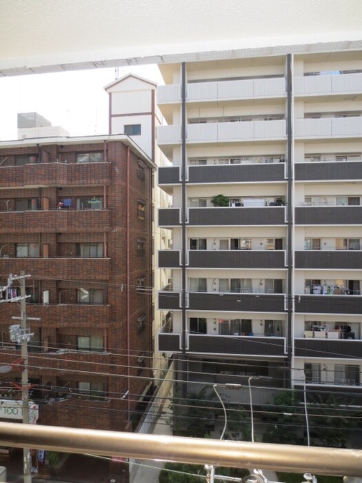 物件内観写真16　(室内からの展望)