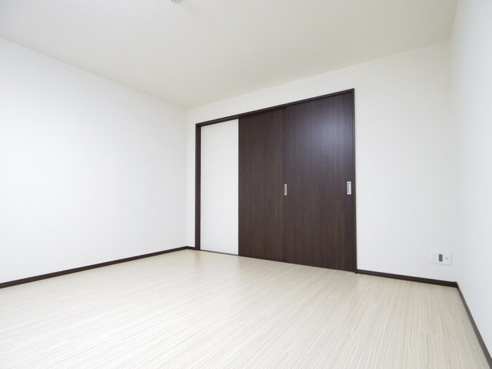 物件内観写真10　(居室)