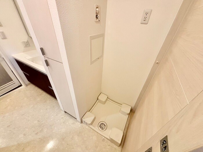 物件内観写真15　(洗濯機置場)