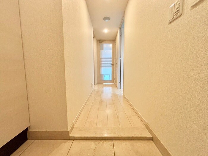 物件内観写真16　(廊下)