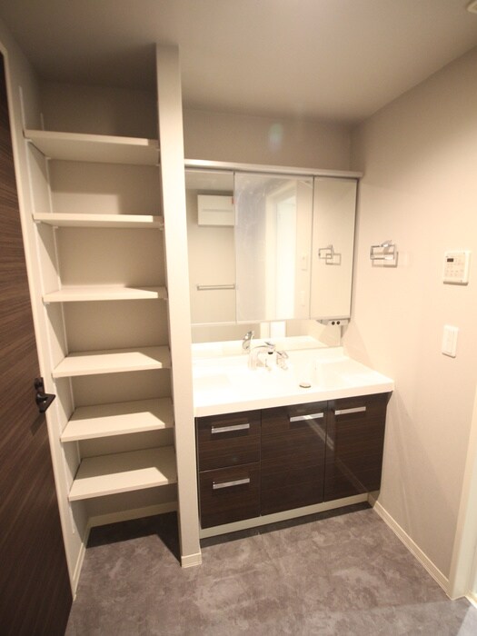 物件内観写真9　(洗面)