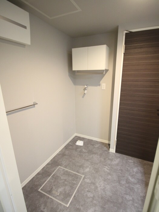 物件内観写真10　(洗濯機置場)