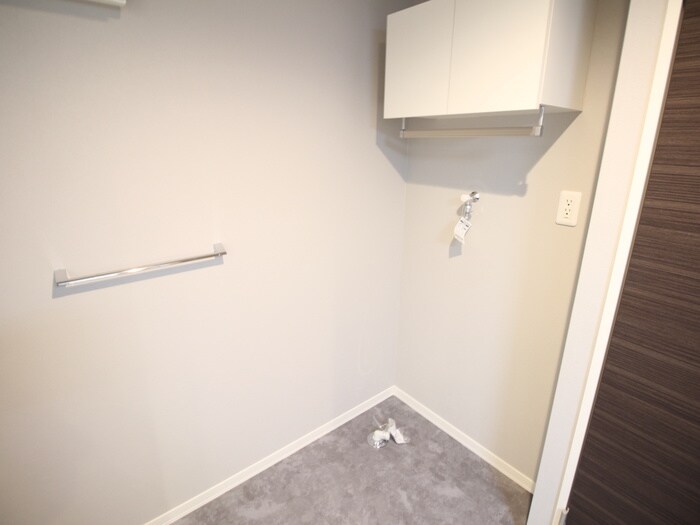 物件内観写真11　(洗濯機置場)