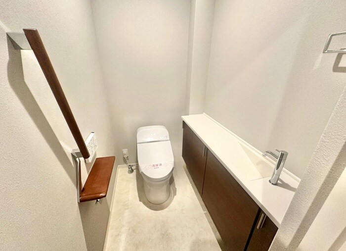 物件内観写真15　(トイレ)