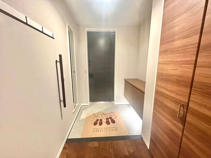 物件内観写真20　(玄関)