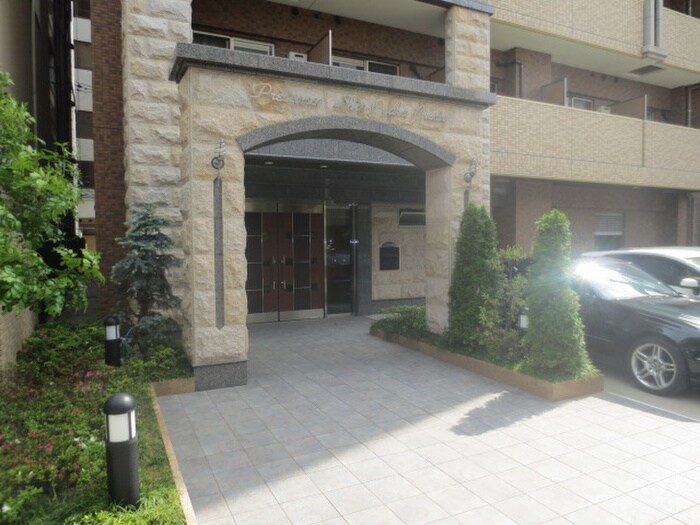 物件外観写真5　(駐車場)