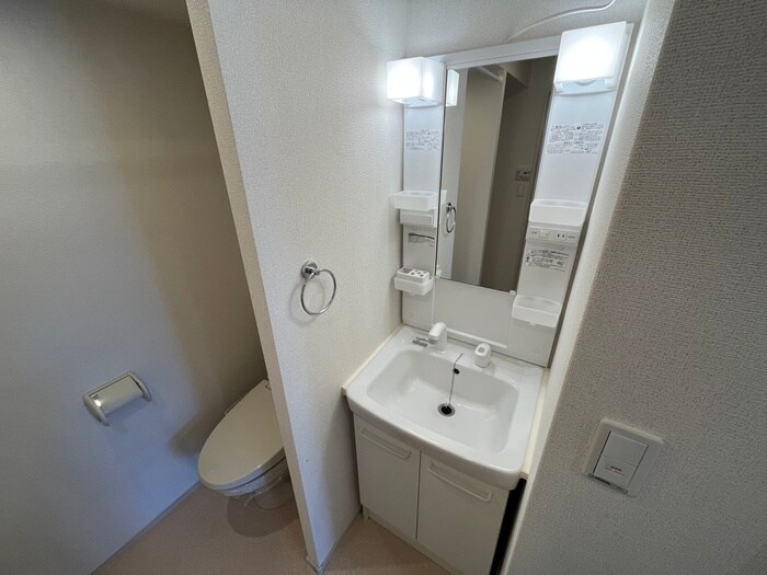 物件内観写真9　(洗面)