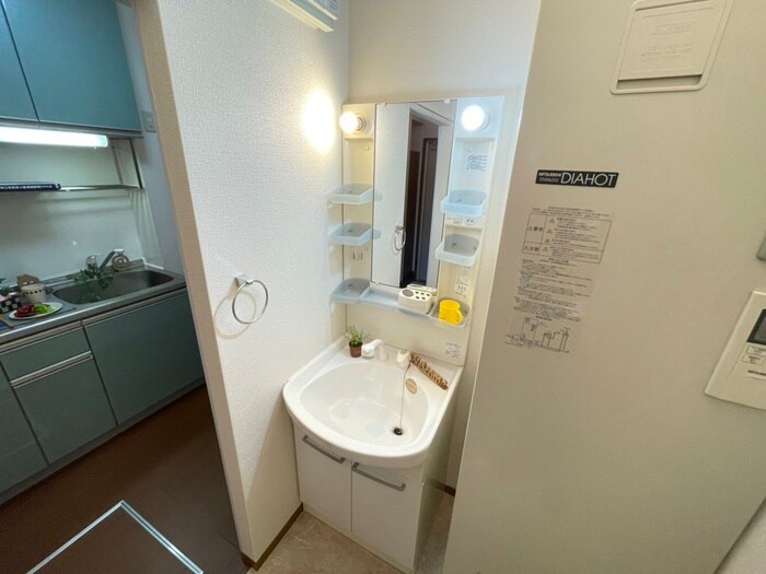 物件内観写真5　(洗面)