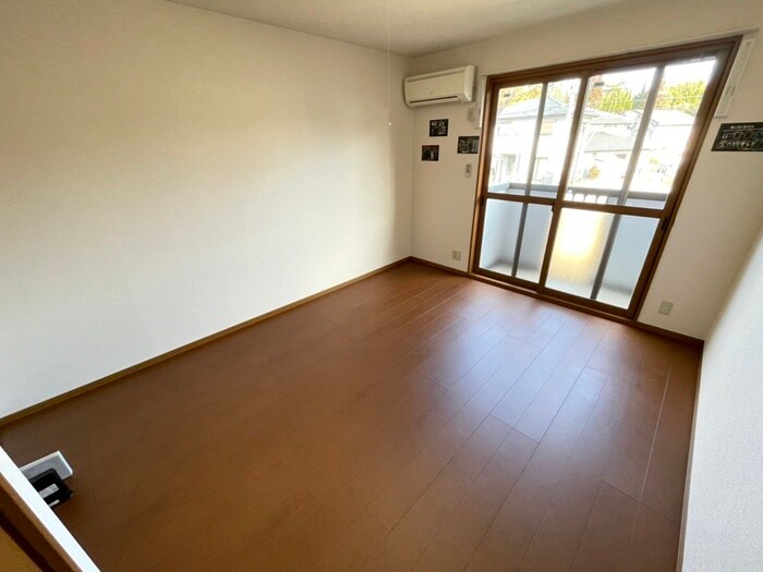 物件内観写真5　(居室)