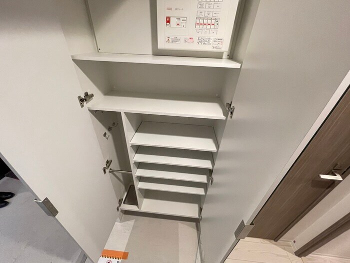 物件内観写真13　(靴箱)