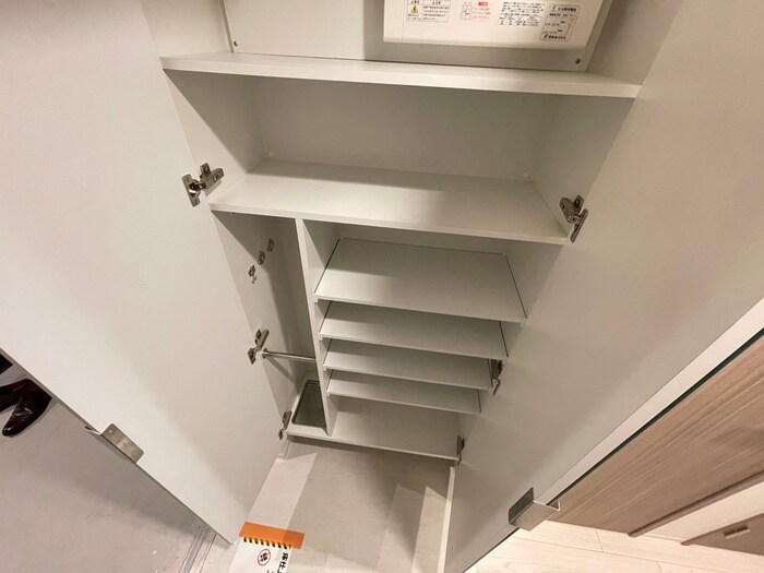 物件内観写真13　(靴箱)