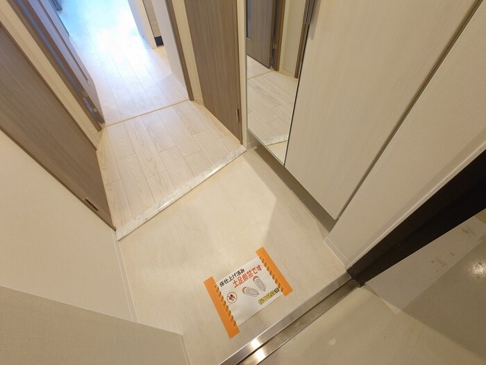 物件内観写真17　(玄関)