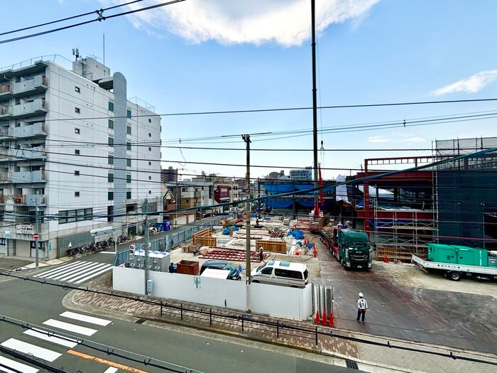 物件内観写真18　(室内からの展望)