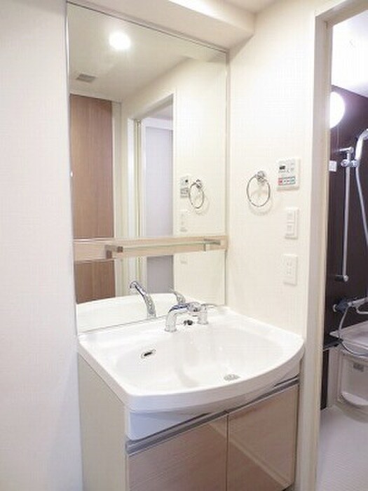 物件内観写真9　(洗面)