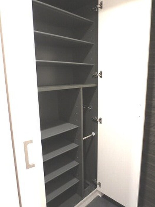 物件内観写真14　(靴箱)