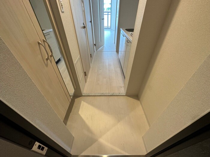 物件内観写真9　(玄関)