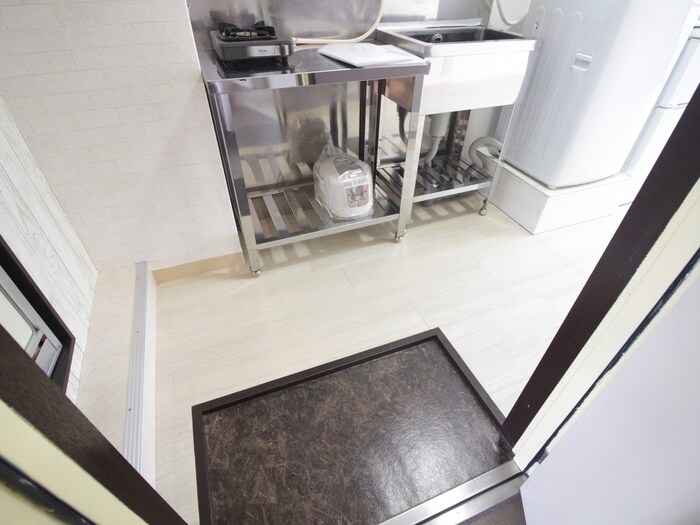 物件内観写真14　(玄関)