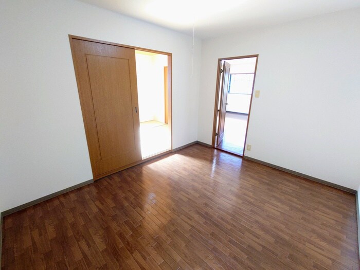 物件内観写真9　(居室)