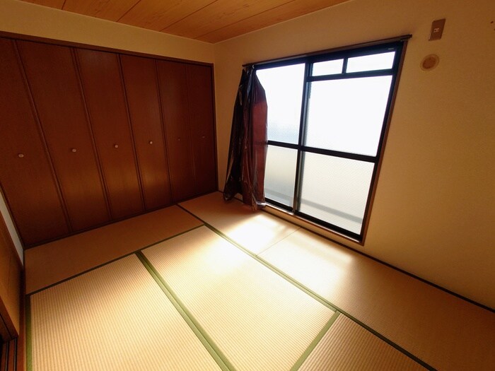 物件内観写真10　(居室)