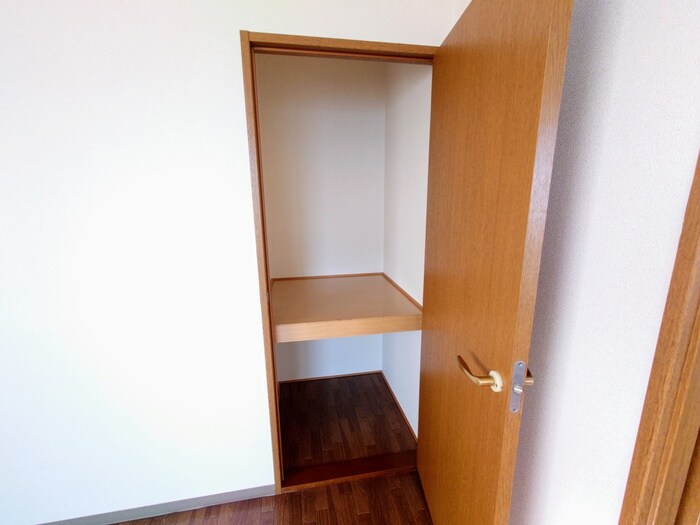 物件内観写真18　(収納)