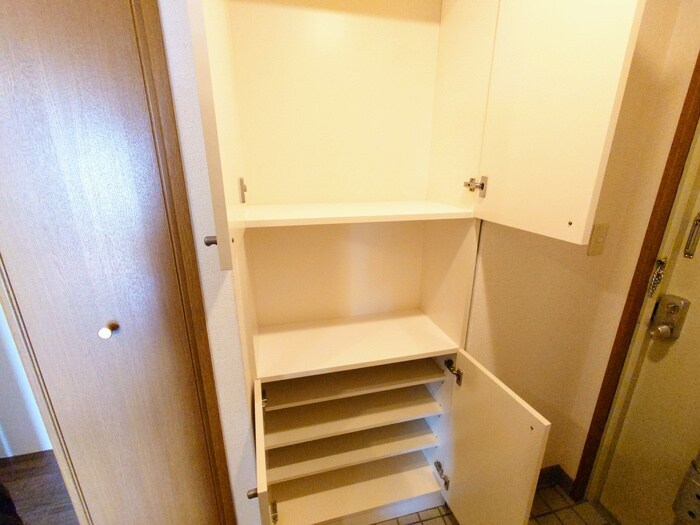 物件内観写真19　(靴箱)