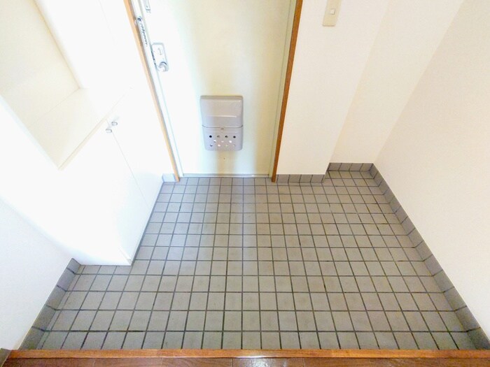 物件内観写真21　(玄関)