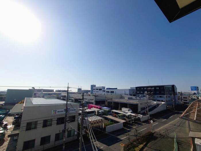 物件内観写真22　(室内からの展望)