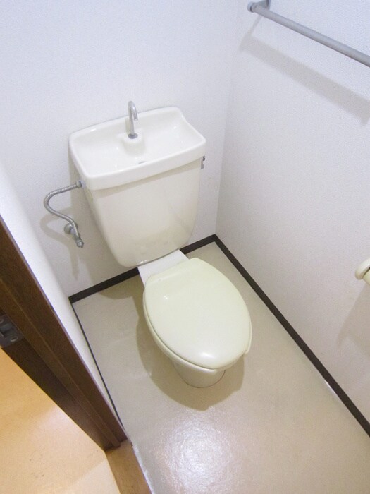 物件内観写真16　(トイレ)