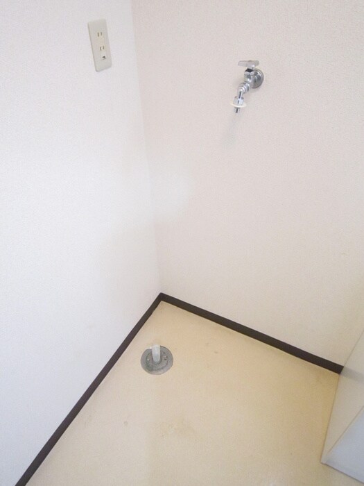 物件内観写真20　(洗濯機置場)