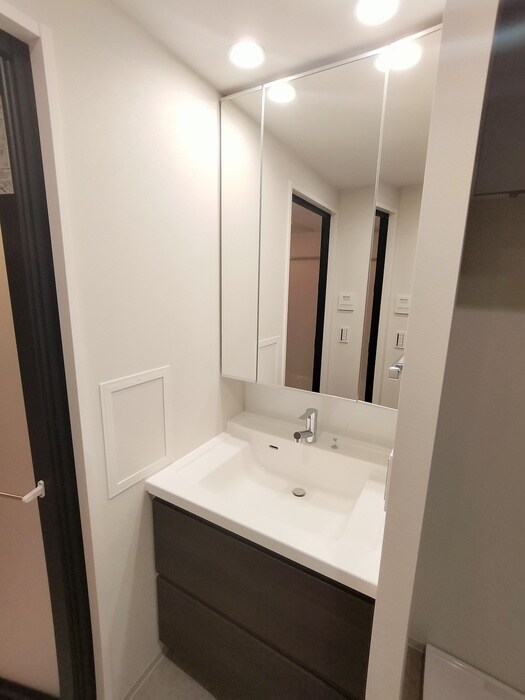 物件内観写真9　(洗面)