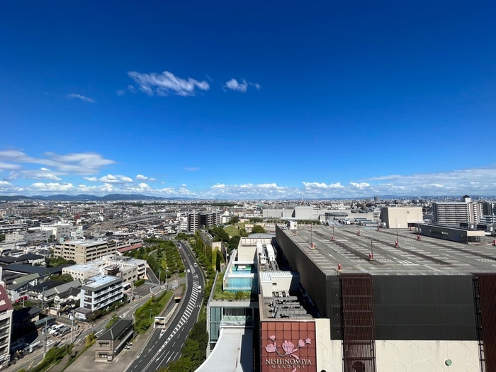 物件内観写真15　(室内からの展望)