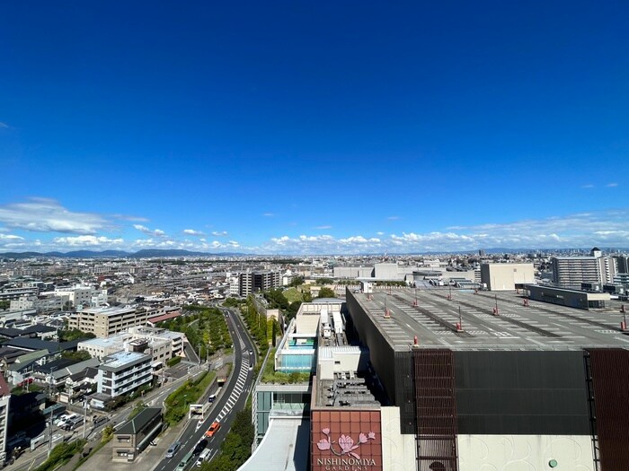 物件内観写真16　(室内からの展望)