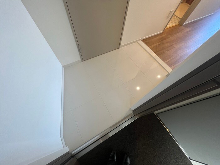 物件内観写真18　(玄関)