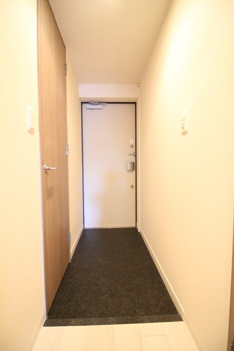 物件内観写真17　(玄関)