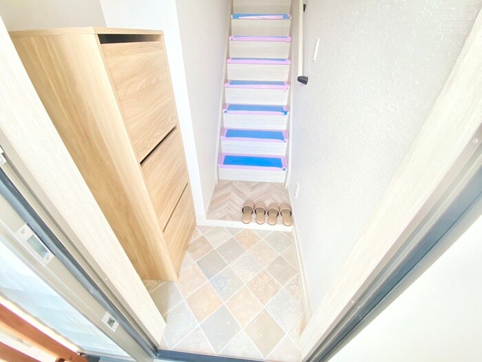 物件内観写真17　(玄関)