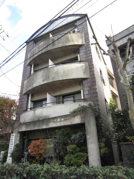 カルフールヤマザキ外観写真