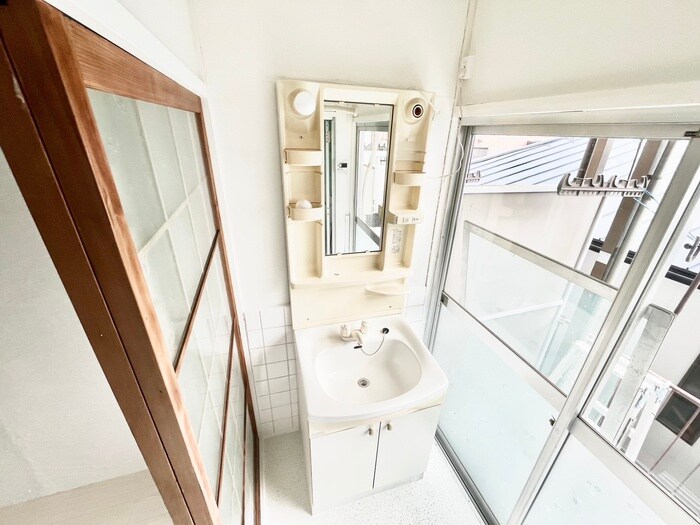 物件内観写真8　(洗面)