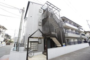 クロ－バ－ＭオザキＡ外観写真