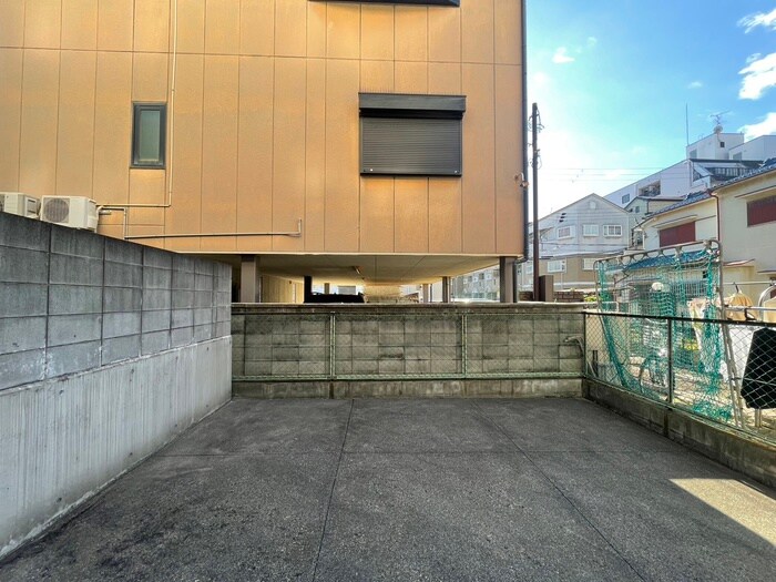 物件内観写真22　(室内からの展望)