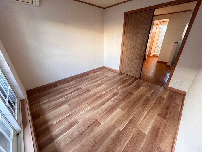 物件内観写真9　(居室)