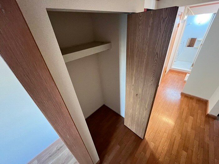 物件内観写真10　(収納)