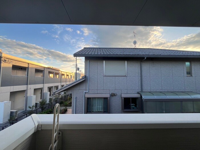 物件内観写真21　(室内からの展望)