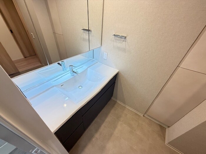 物件内観写真12　(洗面)