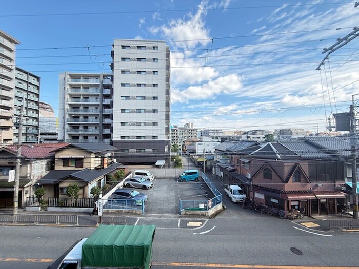 物件内観写真16　(室内からの展望)