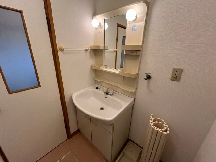 物件内観写真11　(洗面)