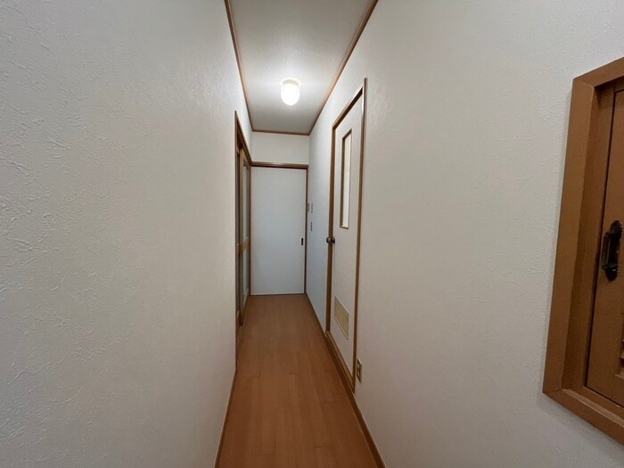 物件内観写真21　(廊下)