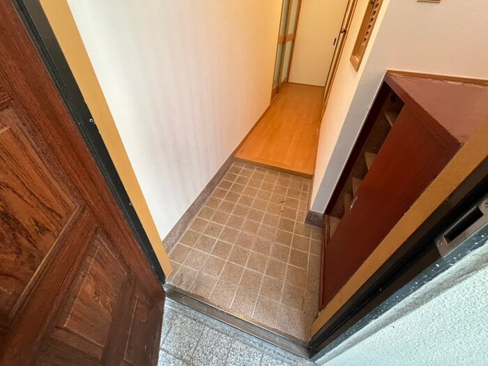 物件内観写真22　(玄関)