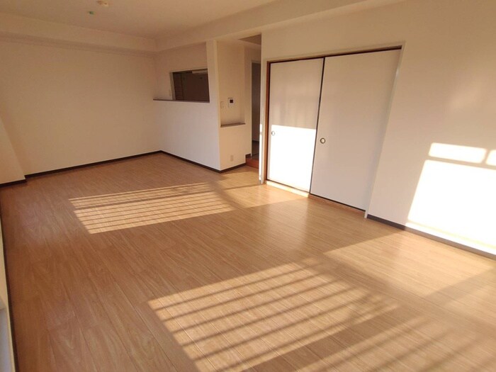 物件内観写真9　(居室)