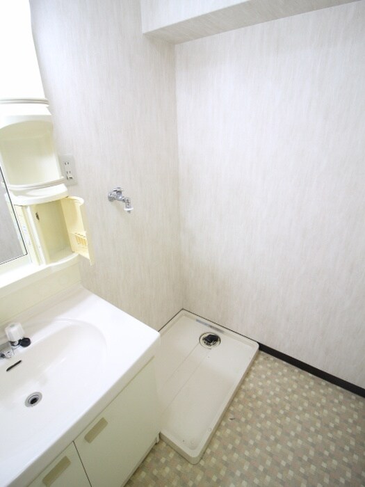 物件内観写真9　(洗濯機置場)