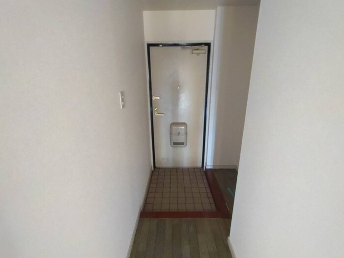 物件内観写真17　(玄関)